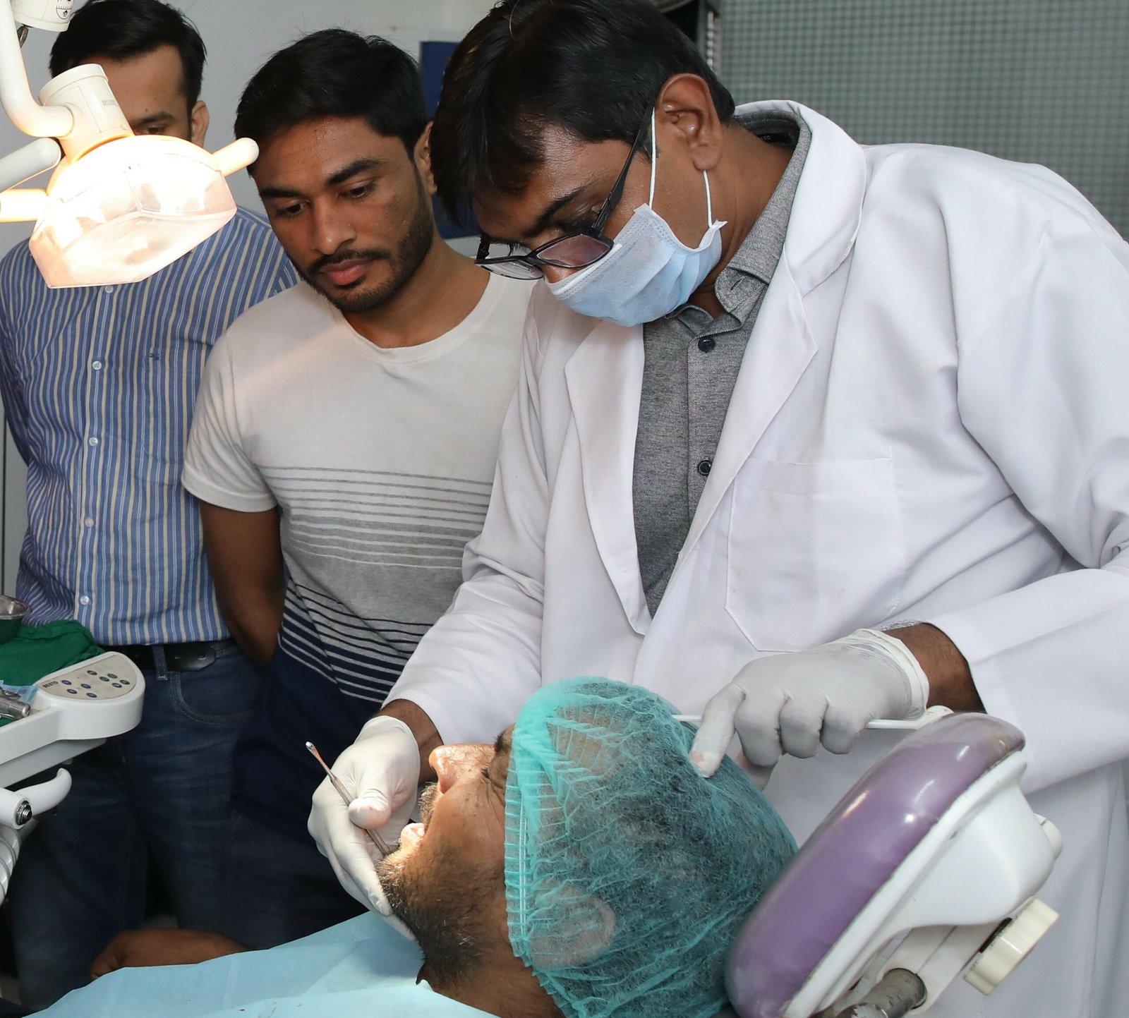 learn dental implants India